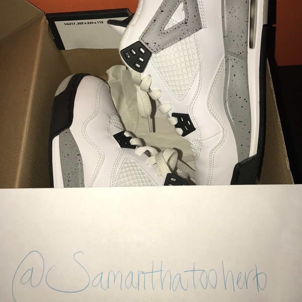 Jordan 4 (cement) - Picture 3 of 4