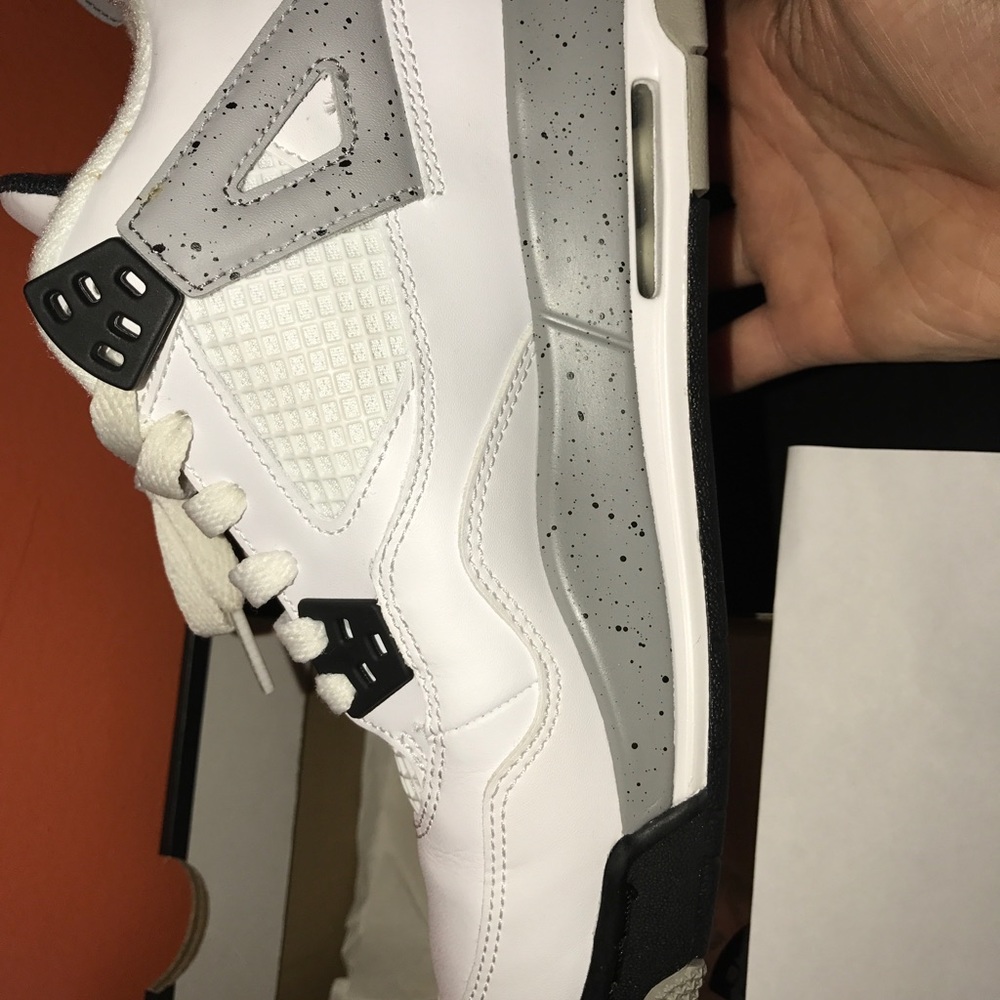Jordan 4 (cement) - Picture 4 of 4