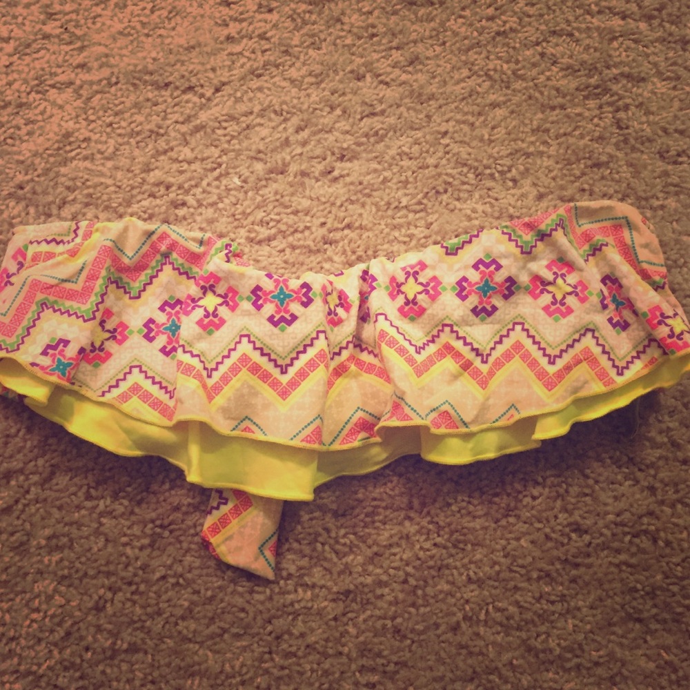 Gianni Bini bathing suit too