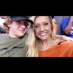 Meet your Posher, Reagan