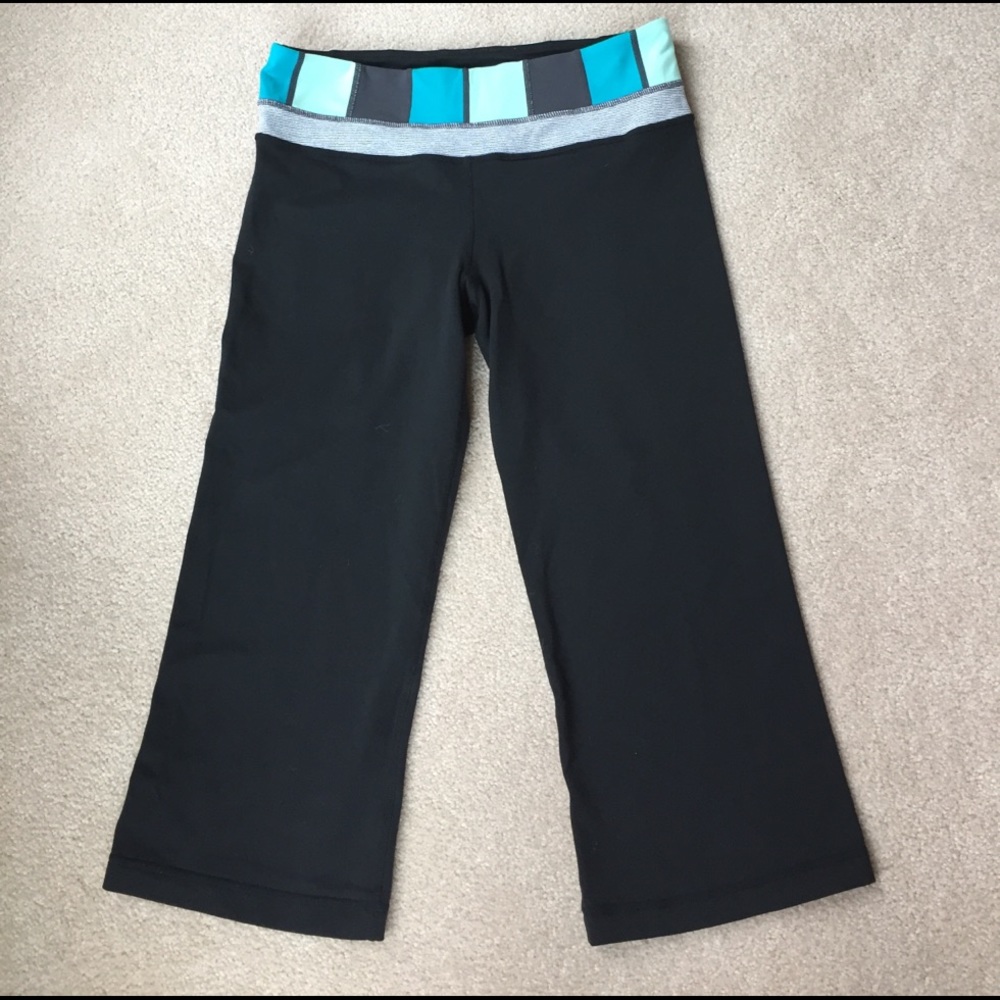 Lululemon reversible capri yoga pants