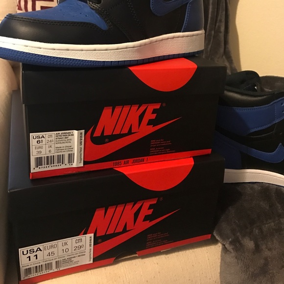 Athletic_Shoes