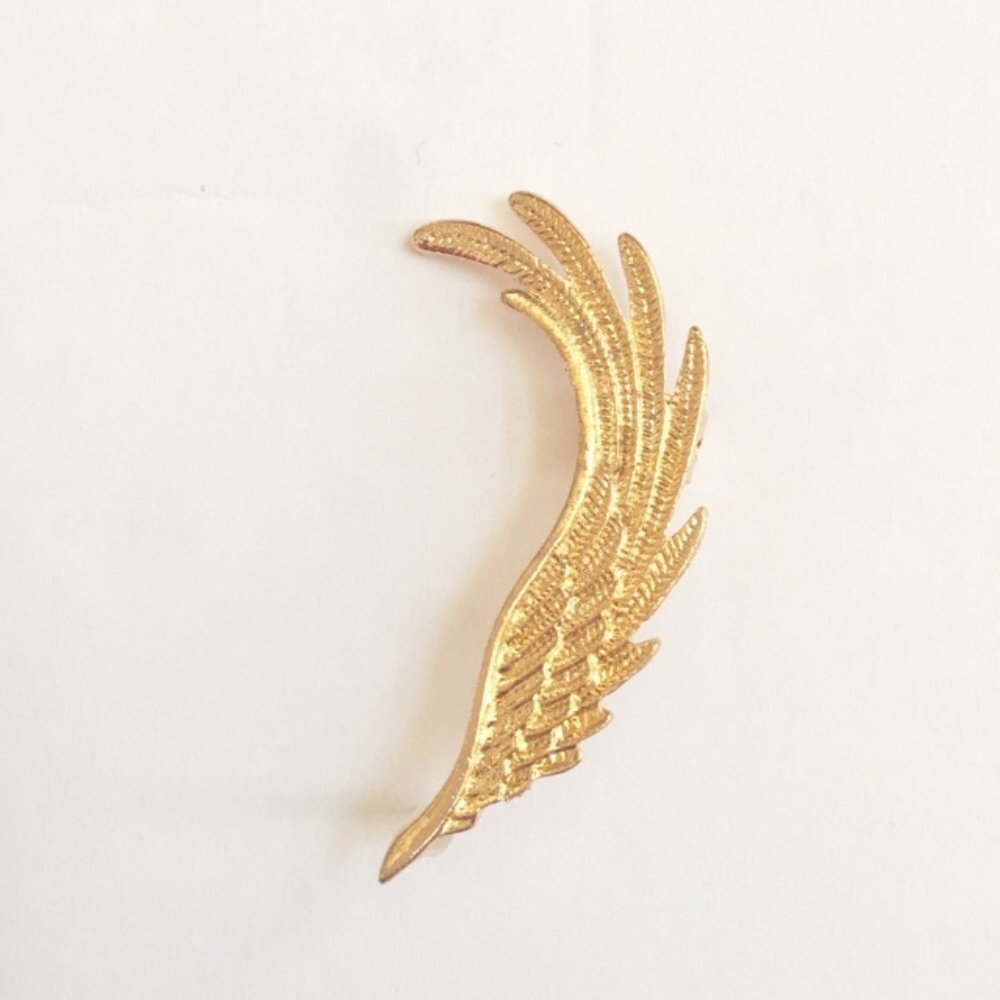 Stunning Angel Cuff Earring