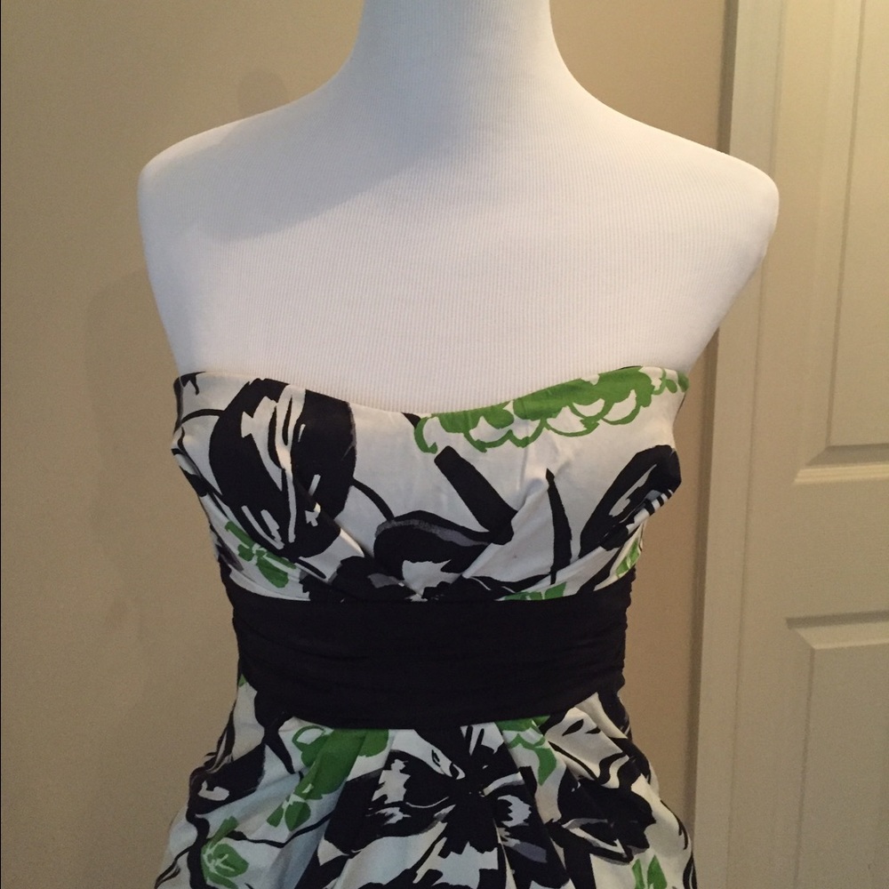 Spring Occasion Dress - Picture 2 of 3
