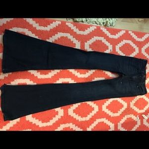 New Hollister jeans- never worn!