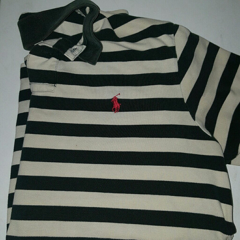 Large Short sleeve Ralph Lauren  Polo shirt.