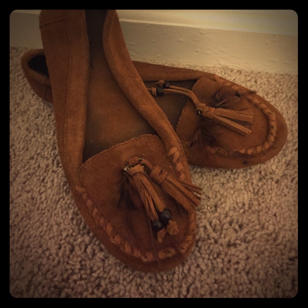 AUTHENTIC✨ MINNETONKA MOCCASINS