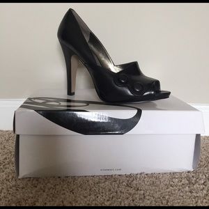 Nine West Tinao pump