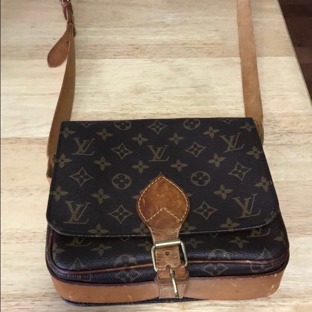 Aunthenic Louis Vuitton Crossbody-OFFERS WELCOME