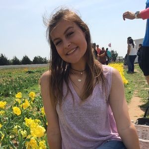 Meet your Posher, Bailey