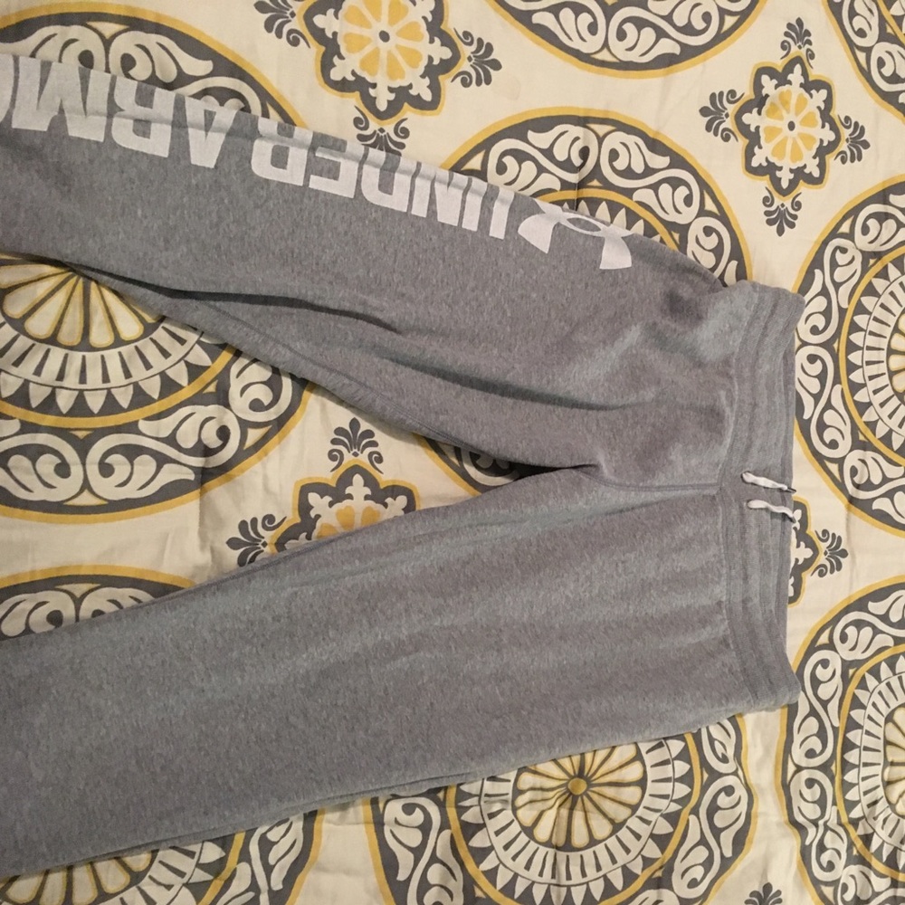 Under armour xl grey sweatpants women's