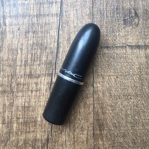 MAC "Please me" lipstick