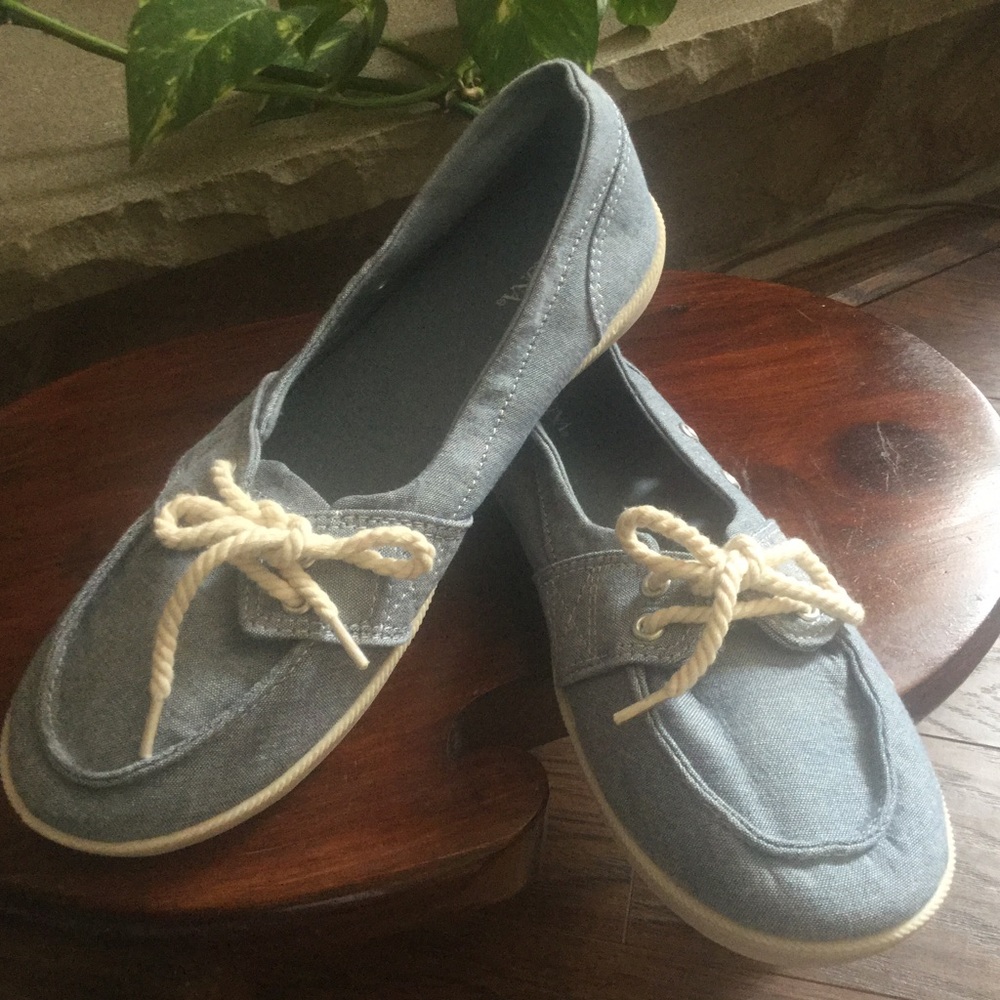 LIGHT BLUE CLOTH LOAFER SHOE