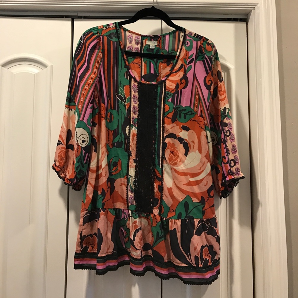 💐 Sale💐 Odille Flower Silk Anthro top - Picture 2 of 4