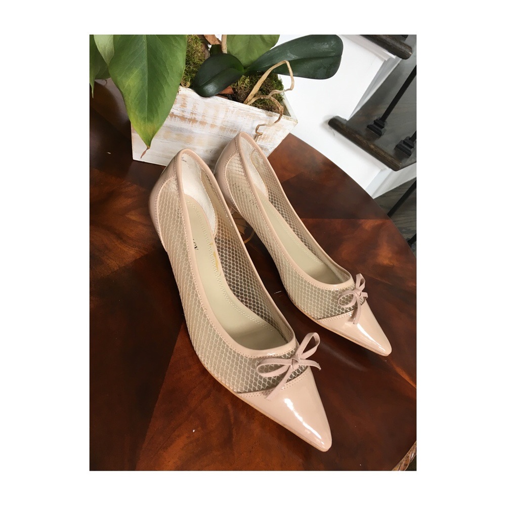 Ellen Tracy kitten heels