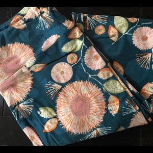 LuLaRoe: OS Leggings
