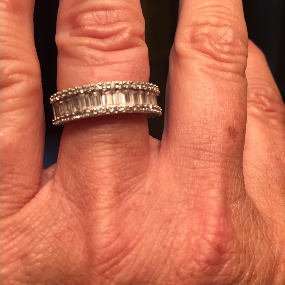 Beautiful anniversary band