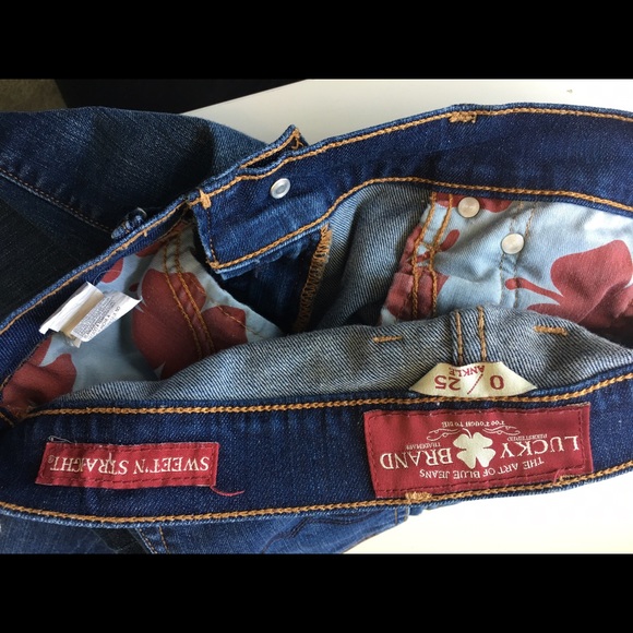 🎉HP!🎉 Lucky Brand Sweet 'N Straight Jeans 0/25 - Picture 6 of 8