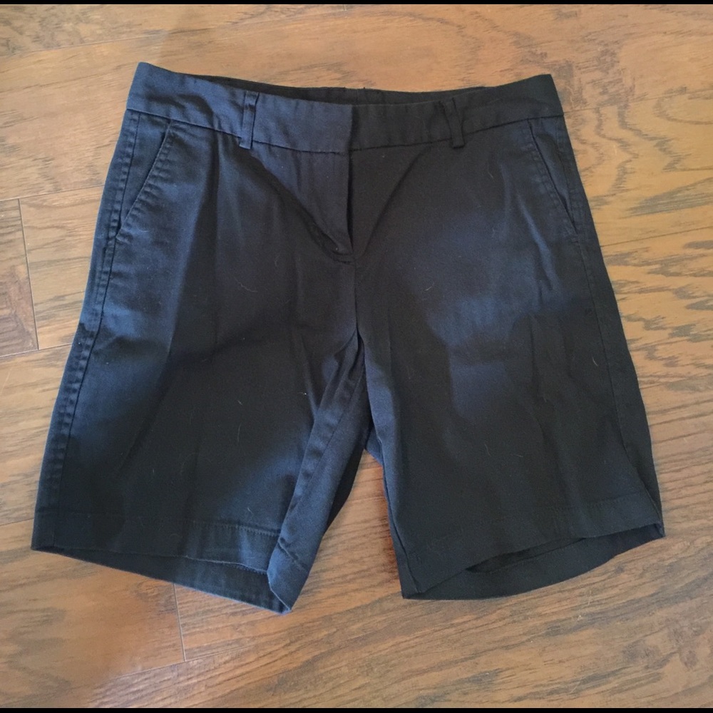 Black chino Bermuda short