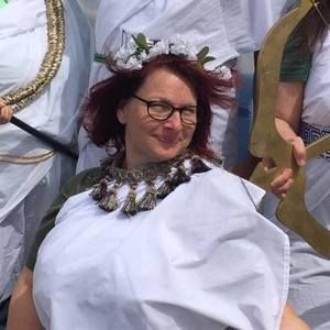 Meet your Posher, Carla