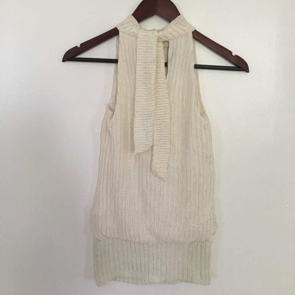High neck sleeveless top - Picture 2 of 5