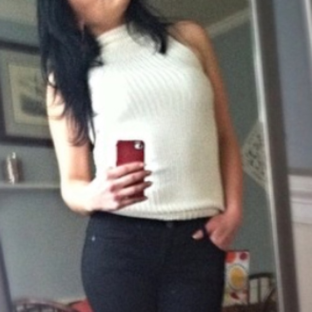 High neck sleeveless top - Picture 5 of 5