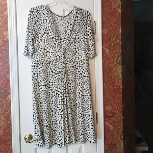 Dressbarn Woman quarter sleeve dress