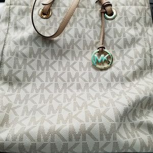 Michael Kors Tote