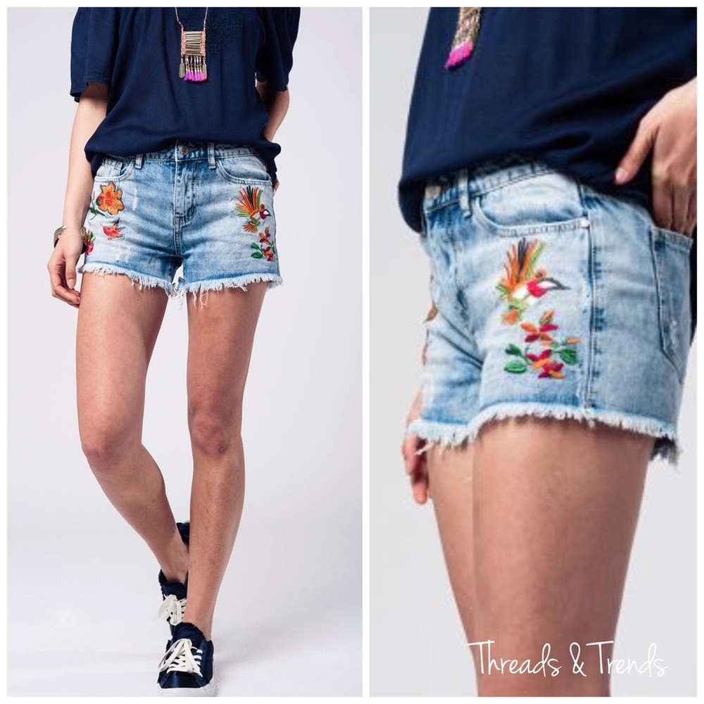 FLASH SALE! Embroidered Denim Shorts