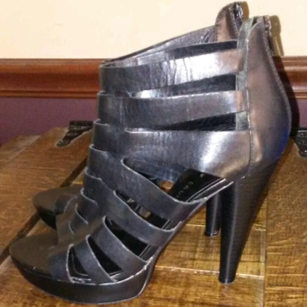 CHINESE LAUNDRY: leather GLADIATOR HEELS.  SIZE 10