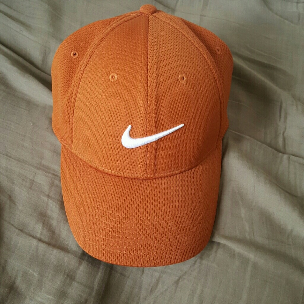 🔴MOVING SALE🔴Nike Orange Cap