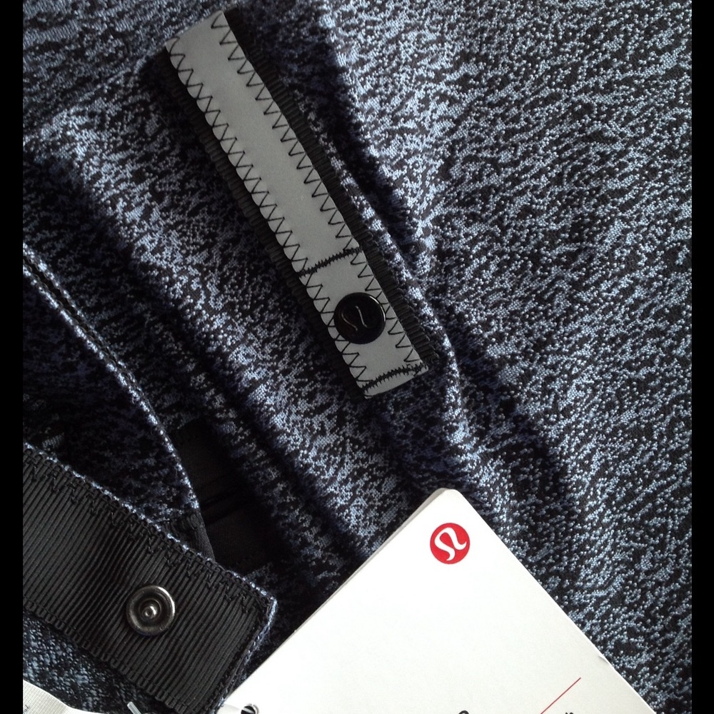 NWT✔️ Vinyasa Wrap by Lululemon - Picture 4 of 6