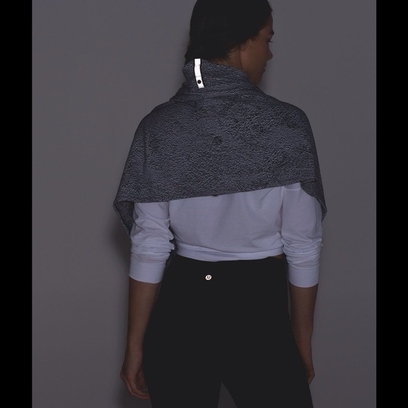 NWT✔️ Vinyasa Wrap by Lululemon - Picture 3 of 6