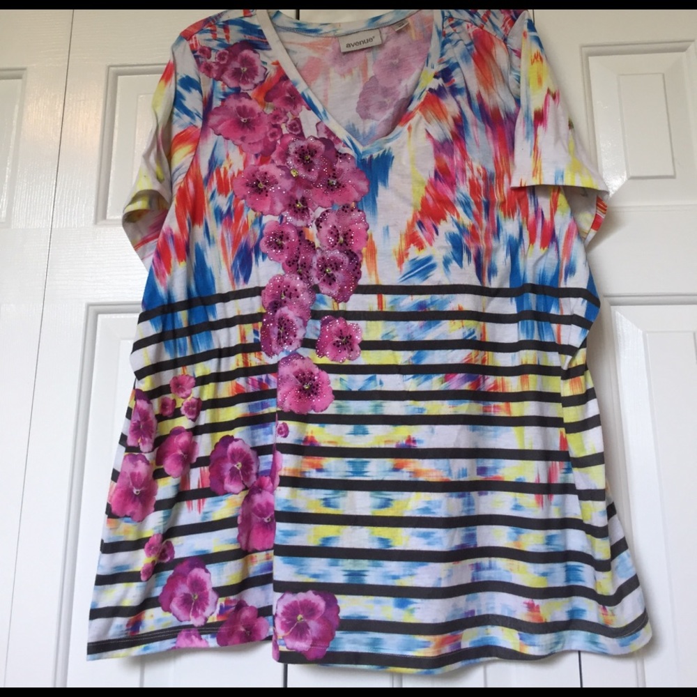 Multi color v-neck t-shirt