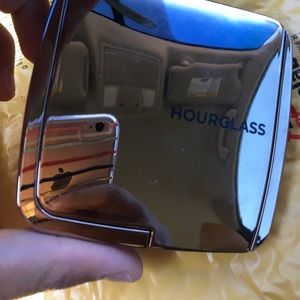 Hourglass Bronzer LUMINOUS BRONZE LIGHT