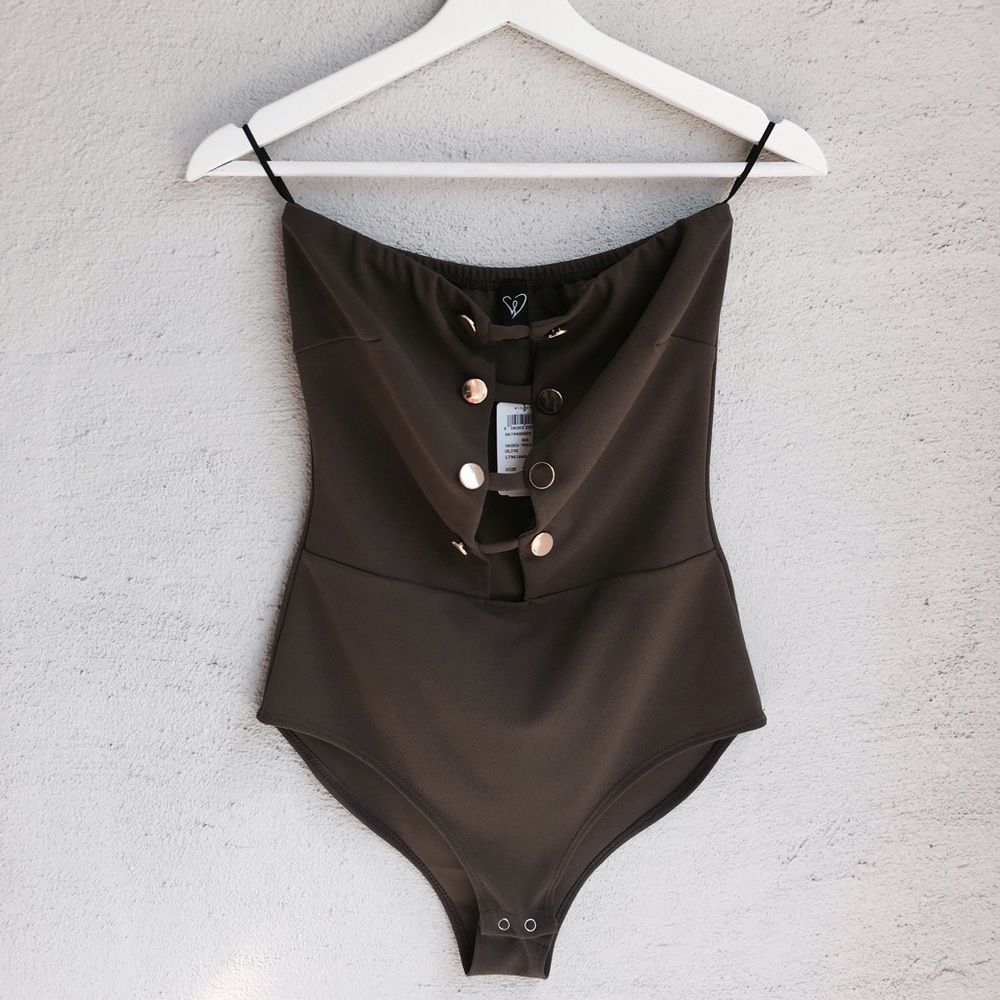 NEW WITH TAGS! Strapless Army Onesie with buttons