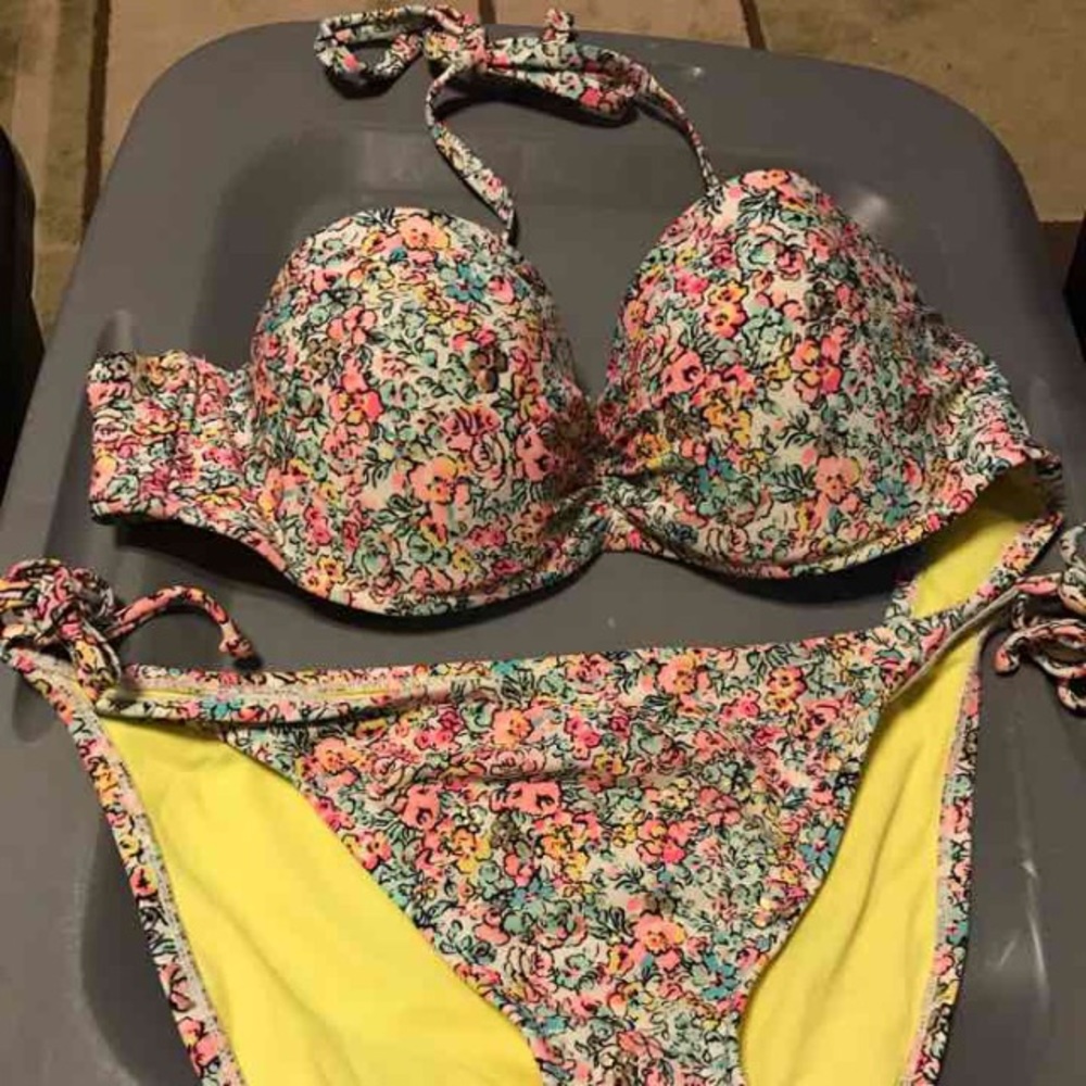 Xl 2 piece bathe suit