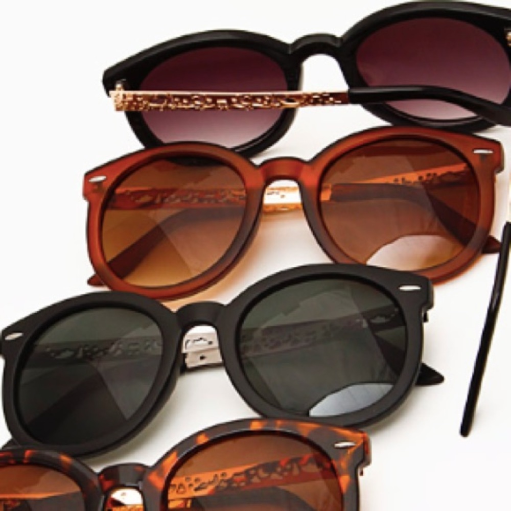 Modern Audrey Sunnies *karen walker*