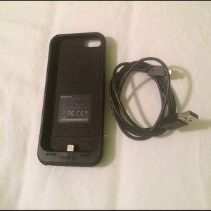 iPhone 5s charging case with cord