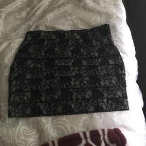 Floral lace body con skirt