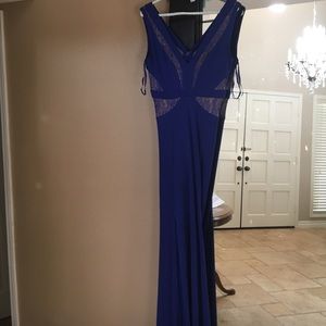 Bcbg maxazria prom dress
