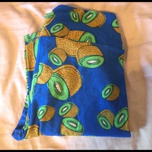 Lularoe OS Kiwi Leggings