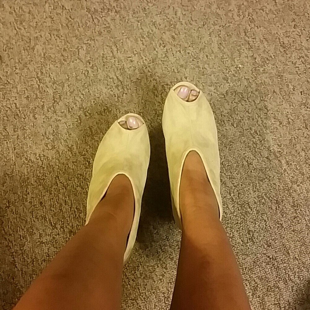 SOLD 💫HP💫Beige heels