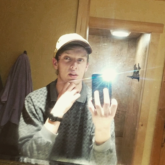 Meet your Posher, Chris - Picture 1 of 1