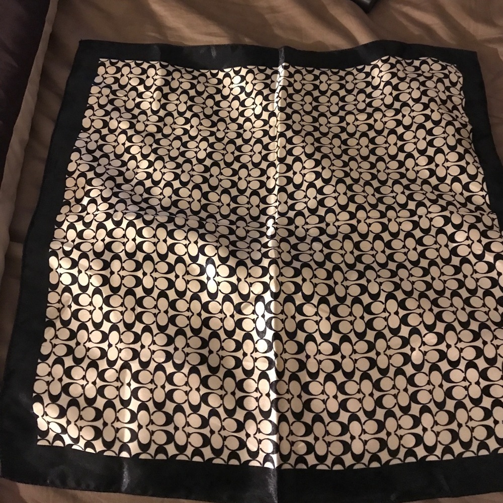 Coach neck scarf