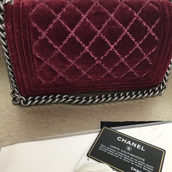 Chanel Velvet Medium Boybag - Picture 8 of 8