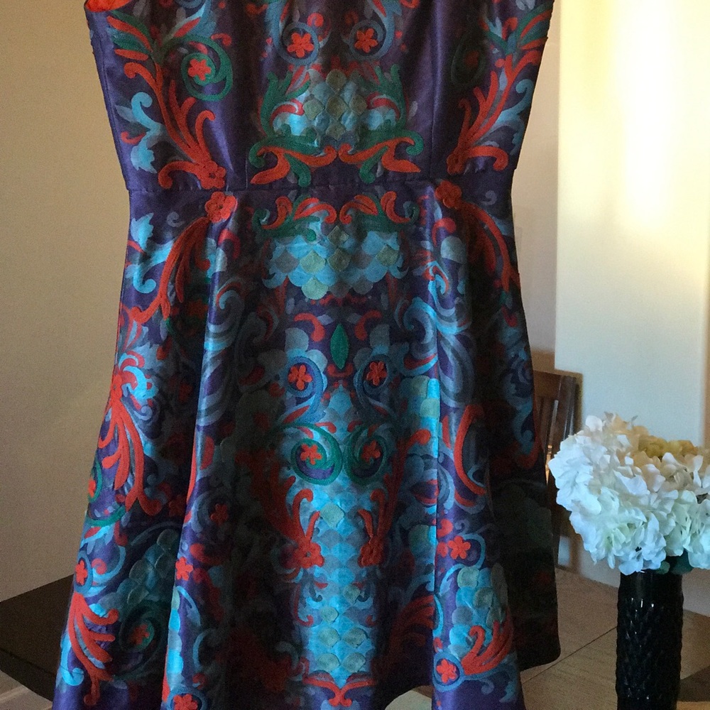 Dress - Picture 2 of 4