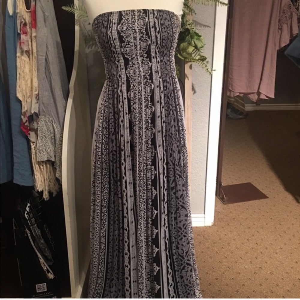 White House Black Market Maxi Dress🦄