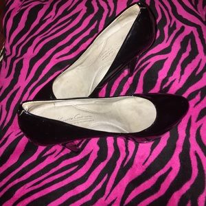 Black heels- Kenneth Cole