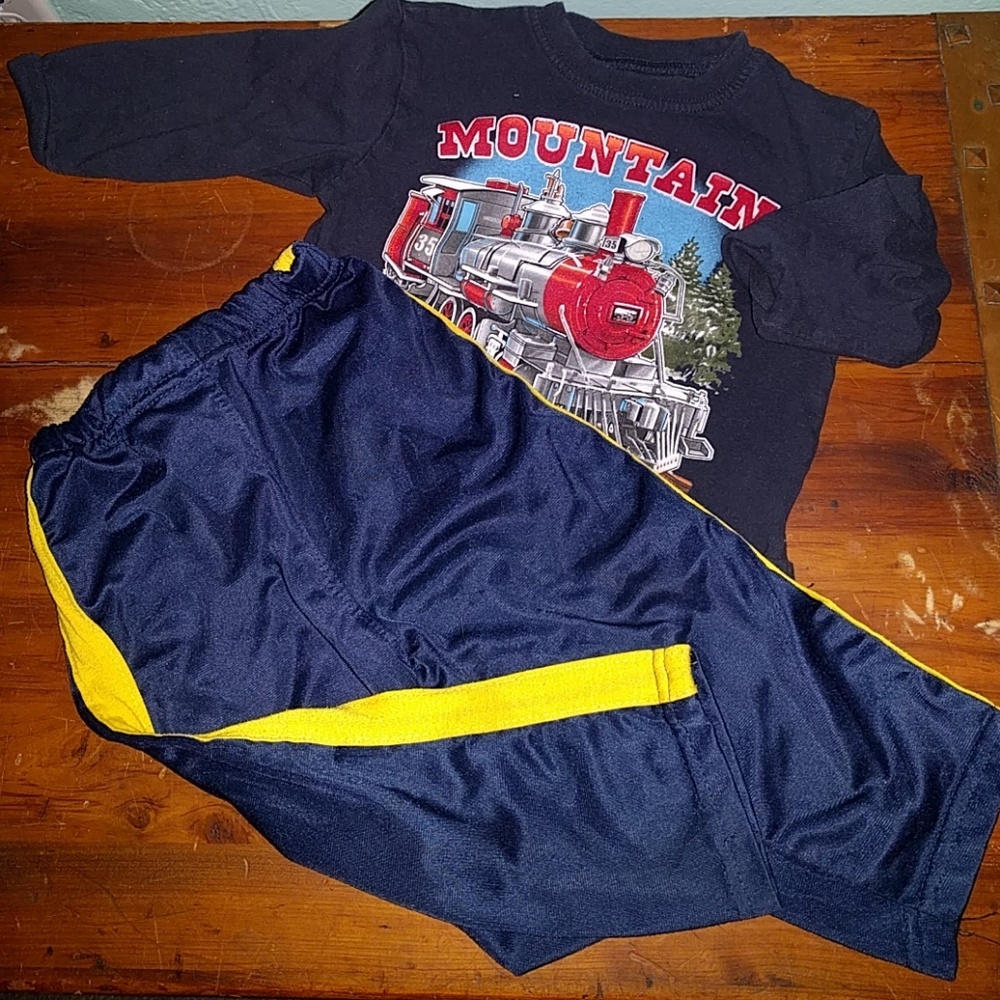 Set of 2 Thomas & Friends shirt and pants
